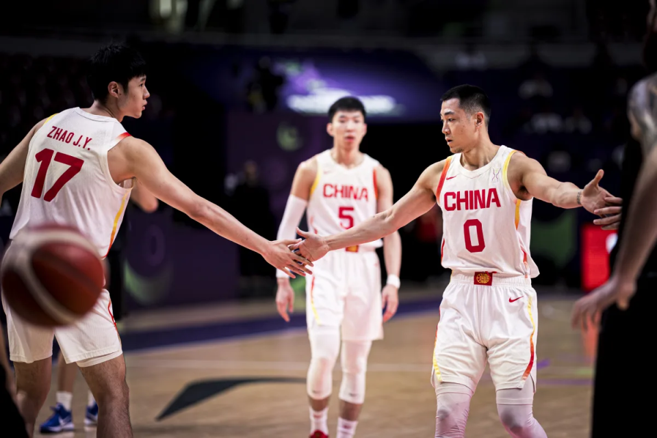 俊龙之外的, 次排名第二, 高诗岩也在