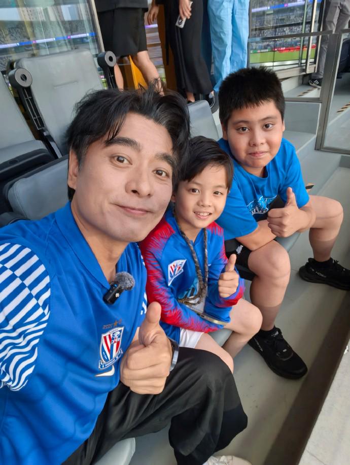 支持, 而在接受