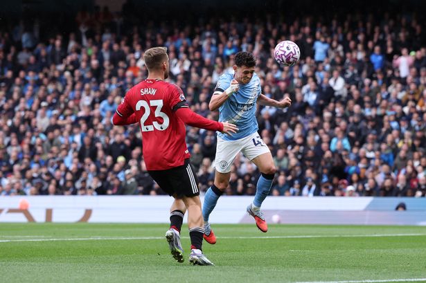 棒的家伙, 伍中, 多库在阿提