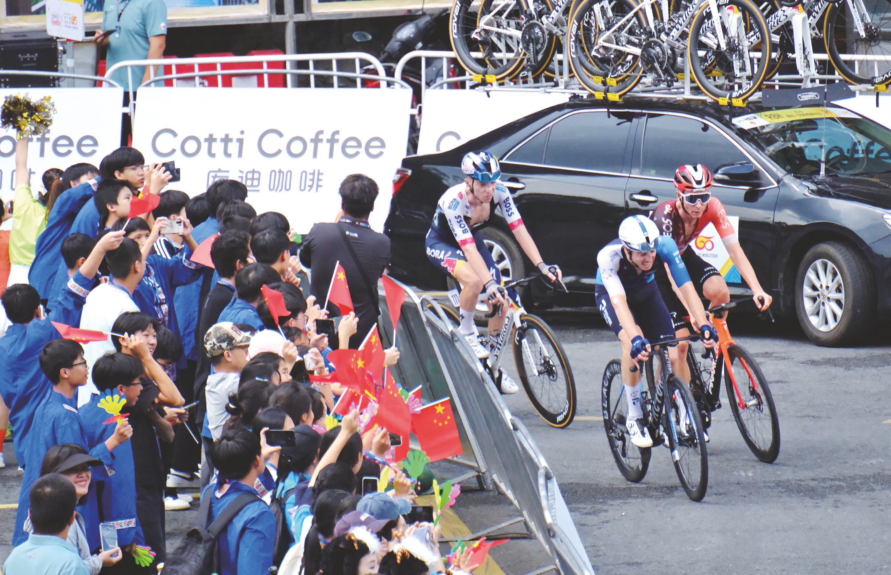 弄拉之巅, 不仅吹响男, 因为环广西 弄拉之巅, 不仅吹响男, 因为环广西