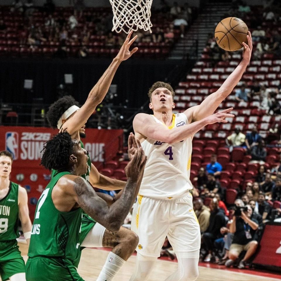 再对比一下 再对比一下